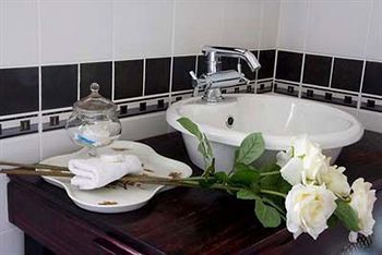 A White Rose Guest House Bloemfontein Dış mekan fotoğraf
